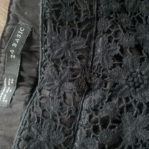 Zara embroidered shorts - Picture 2 of 3